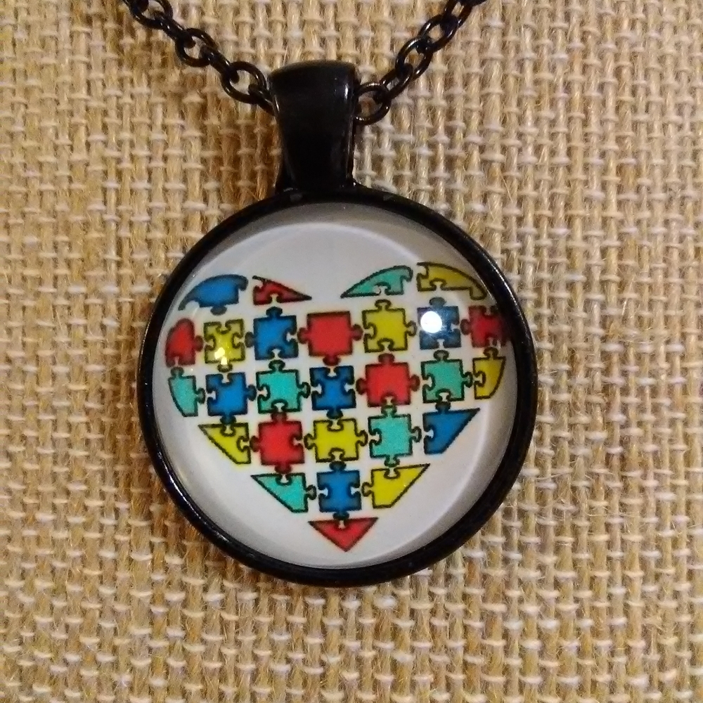 Puzzled Heart Cabochon Necklace